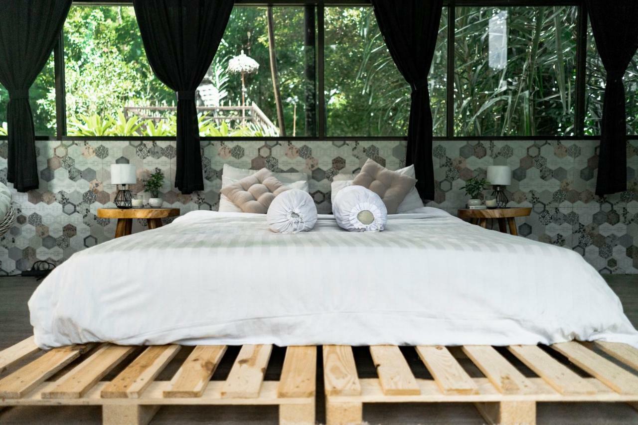 Hotel The Paica Denpasar Zewnętrze zdjęcie
